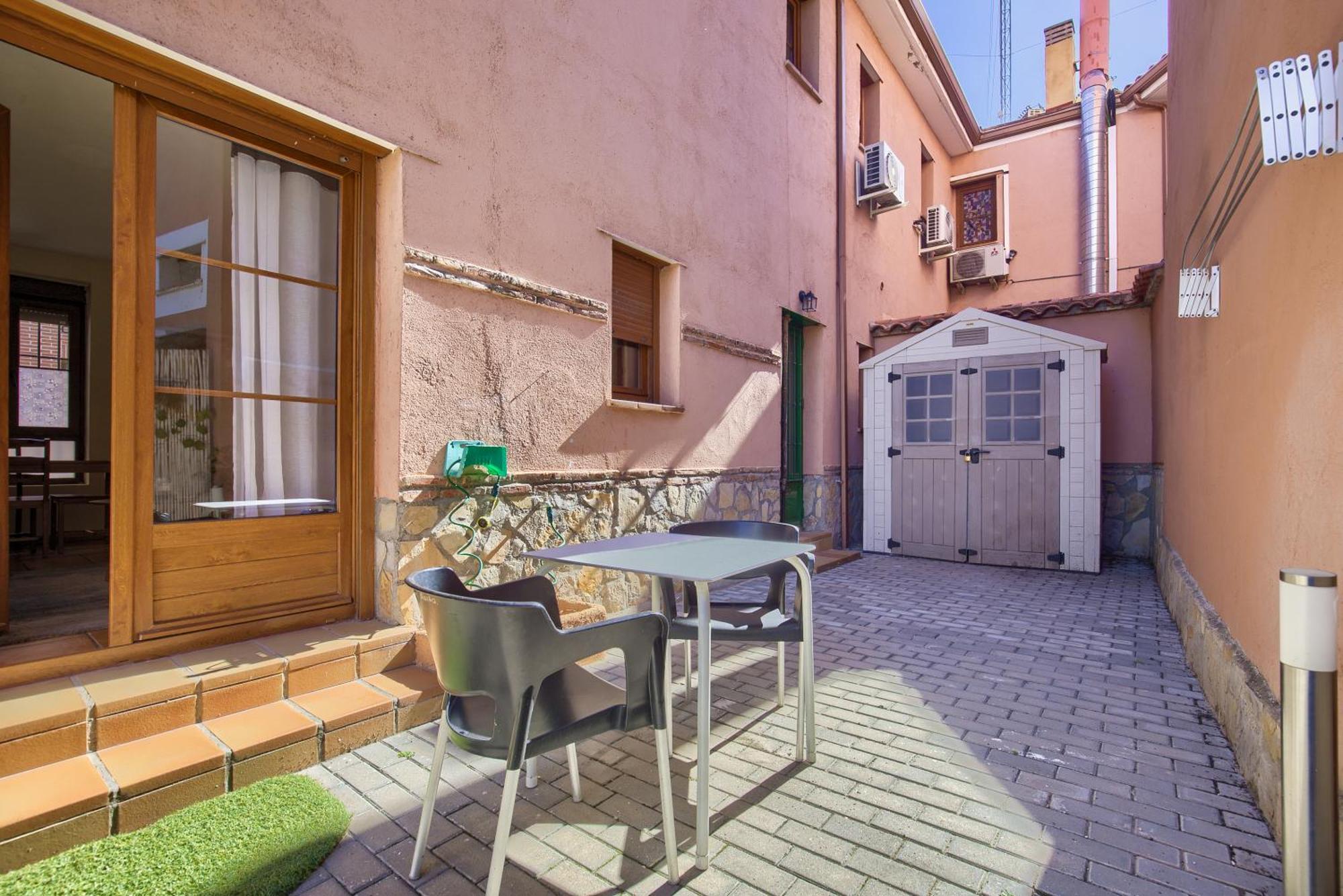 Casona 44 - Apartamento Para 2 Con Wifi, Ac Y Patio Exterior アルカラ・デ・エナレス エクステリア 写真