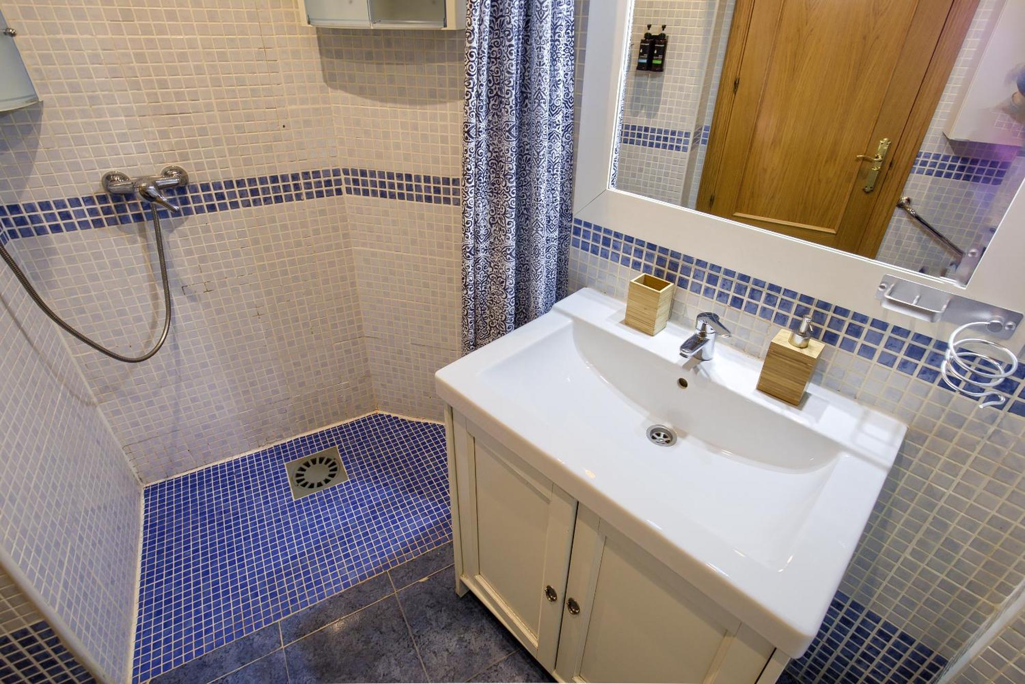 Casona 44 - Apartamento Para 2 Con Wifi, Ac Y Patio Exterior アルカラ・デ・エナレス エクステリア 写真
