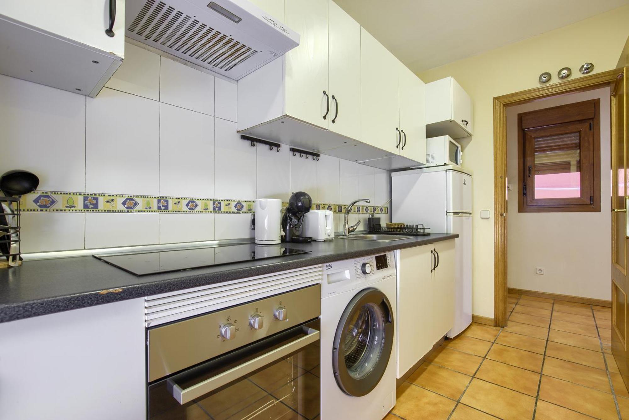Casona 44 - Apartamento Para 2 Con Wifi, Ac Y Patio Exterior アルカラ・デ・エナレス エクステリア 写真